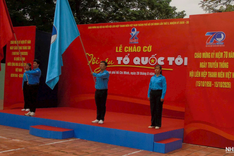 Lễ chào cờ “Tôi yêu Tổ quốc tôi” - lan tỏa tình yêu quê hương đất nước