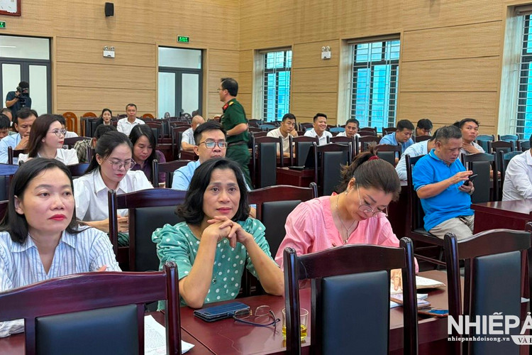 NGHỆ AN-
Hội nghị giao ban Báo chí tháng 9
