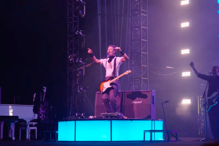 Michael Learns To Rock đưa hàng nghìn khán giả Việt trở về thanh xuân với loạt hit đình đám