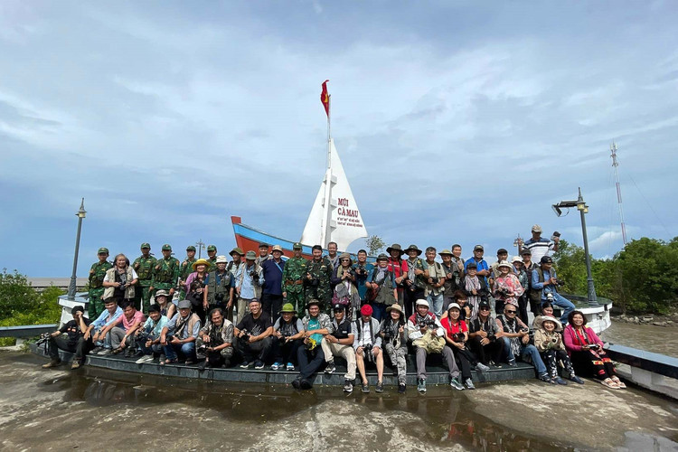 Phát huy vai trò của Hội Nhiếp ảnh Thành phố Hồ Chí Minh trong phát triển công nghiệp văn hóa, góp phần xây dựng đô thị sáng tạo và hoàn thiện thể chế phát triển đô thị