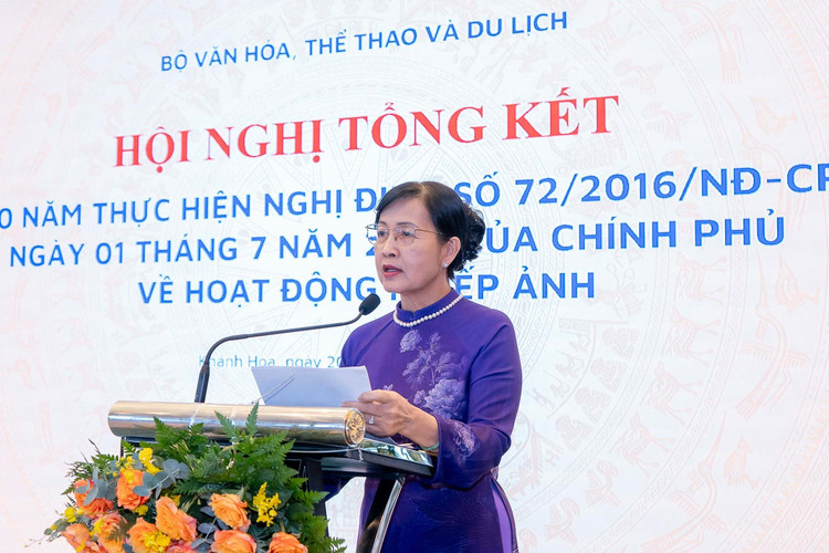 Tham luận của NSNA Trần Thị Thu Đông tại Hội nghị tổng kết 10 năm thực hiện Nghị định số 72/2016/NĐ-CP của Chính phủ (Nghị định 72) về hoạt động nhiếp ảnh
