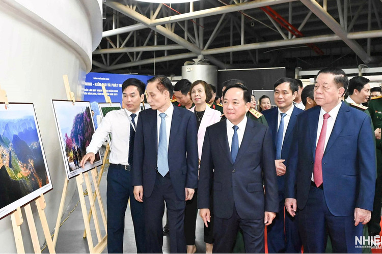Trao giải Cuộc thi ảnh Nghệ thuật “Tự hào một dải biên cương”: Vinh danh những tác phẩm lan tỏa tình yêu Tổ quốc
